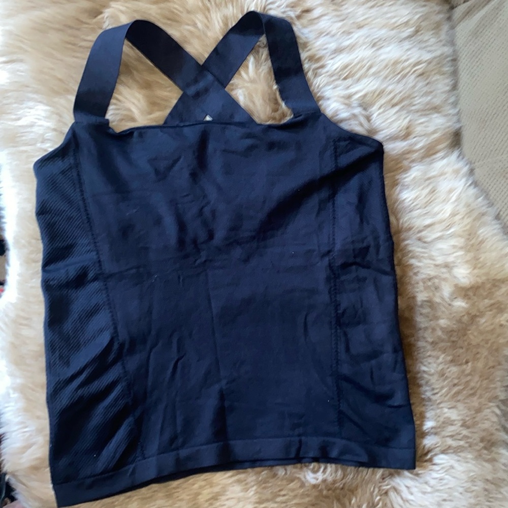 Athleta, XL Perforated Print Tank, Black, Built-in Shelf Bra, Wide Straps, NWOT
